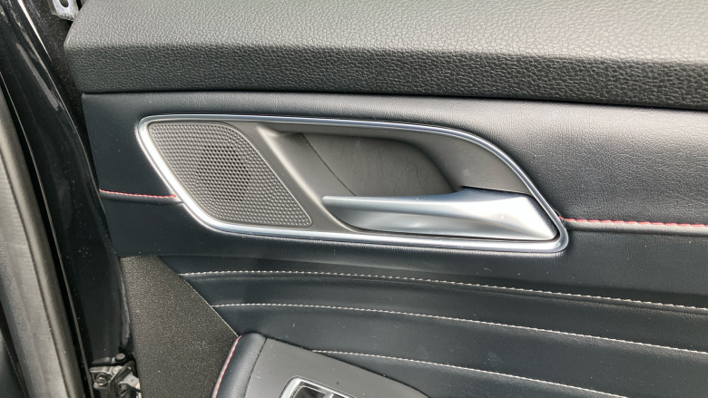 MG Hs 1.5 T-GDI Exclusive 5dr DCT Petrol Hatchback